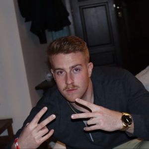 Meet your Posher, Andrew